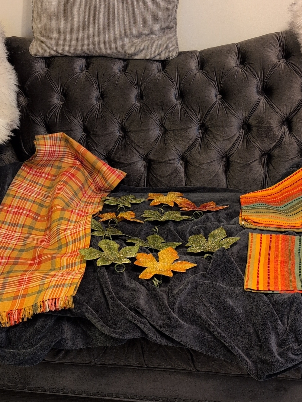 Autumn Plaid Table Runner, 10 Leaf Napkin Holders, 2 Plaid Napkins